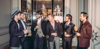 Cum te imbraci la reuniunea de clasa de 20 de ani