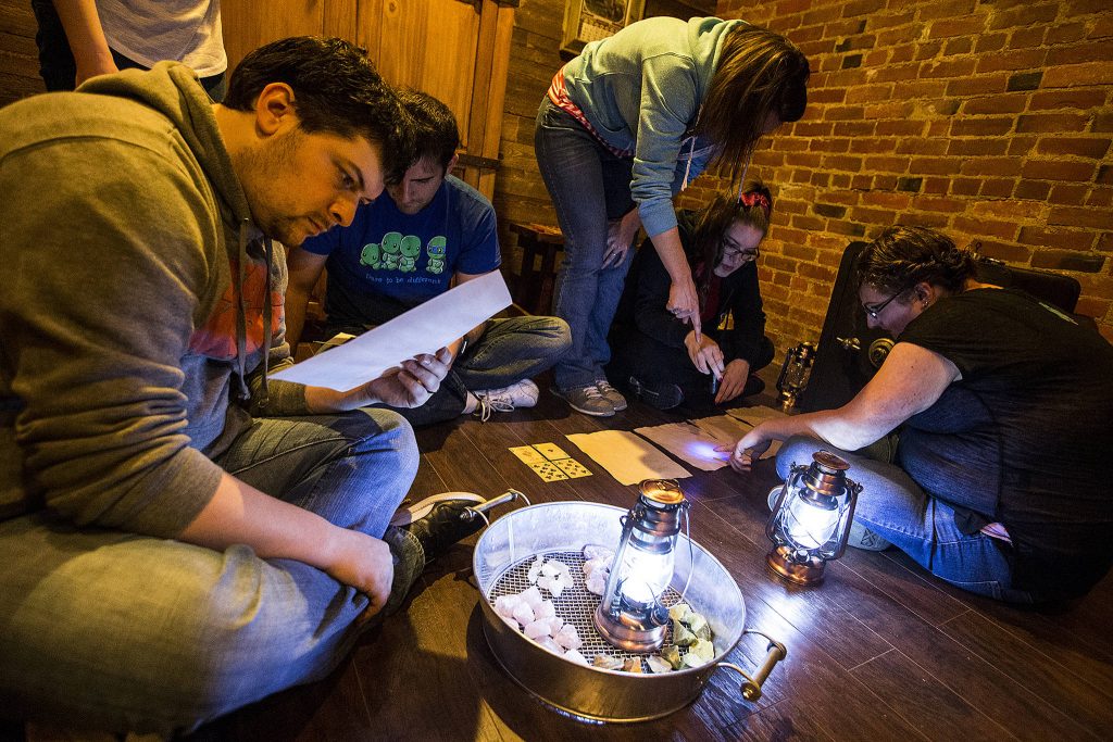 distractie la escape room cu prietenii