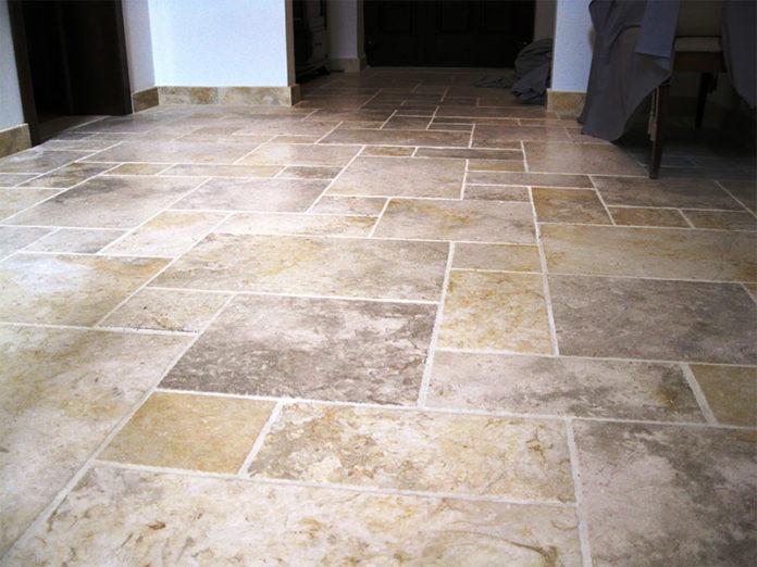 pardoseli acoperite cu marmura